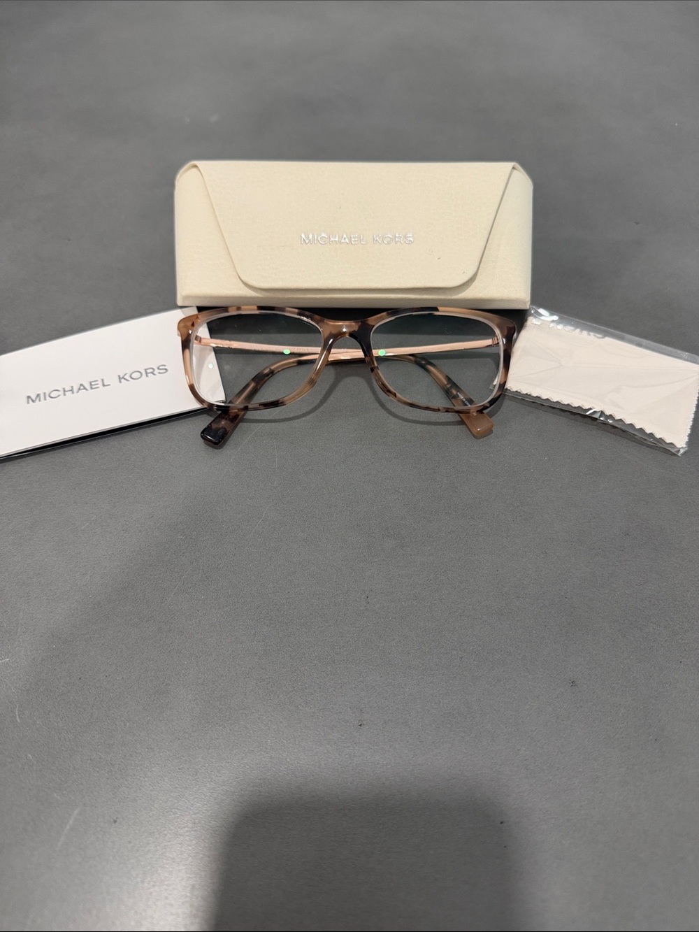 Michael Kors Tortoiseshell and Brown Square Optical Glasses with Cream Case